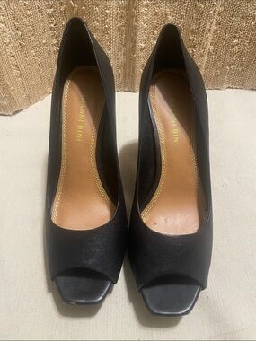 Gianni Bini Black Peep-Toe Heels